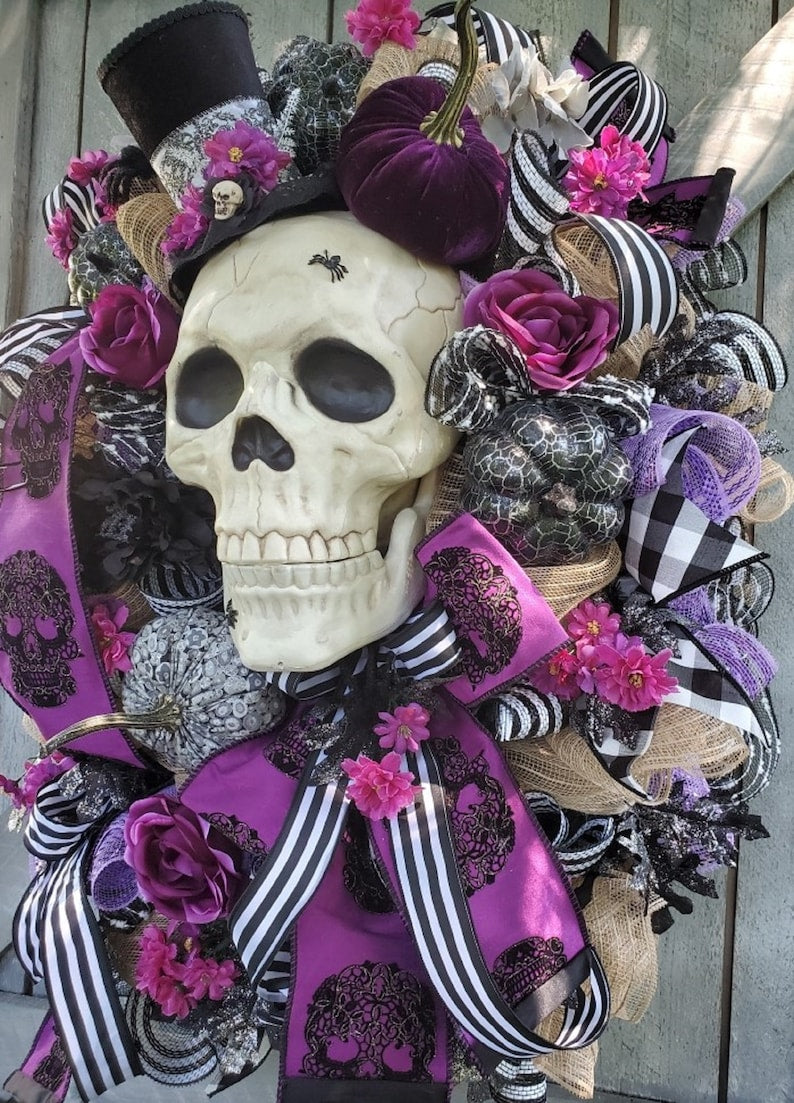 Halloween Wreath, Gothic Wreath, Skull Wreath, Skeleton Wreath, Scary Halloween Wreath, Spooky Decor, Halloween Decor