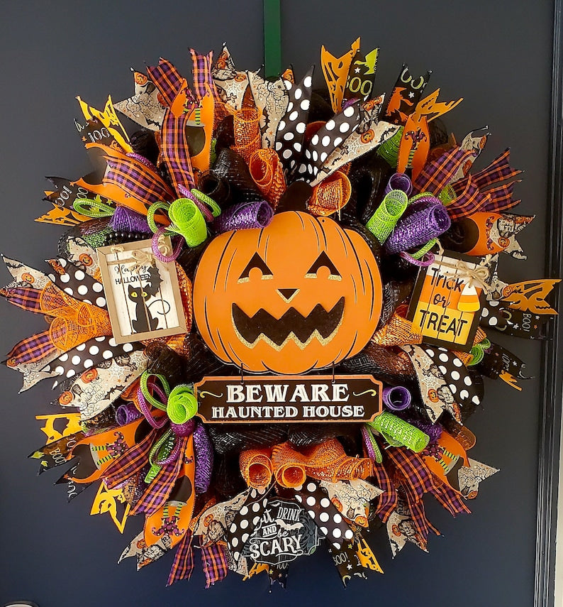 Whimsical Haunted House Halloween Wreath, Pumpkin Wreath, Front Door Halloween wreath