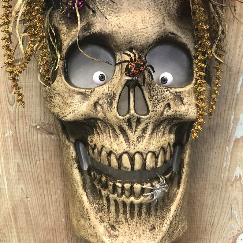 Skull decor, skull wreath, Halloween skull wreath, Halloween decor, animated skull head