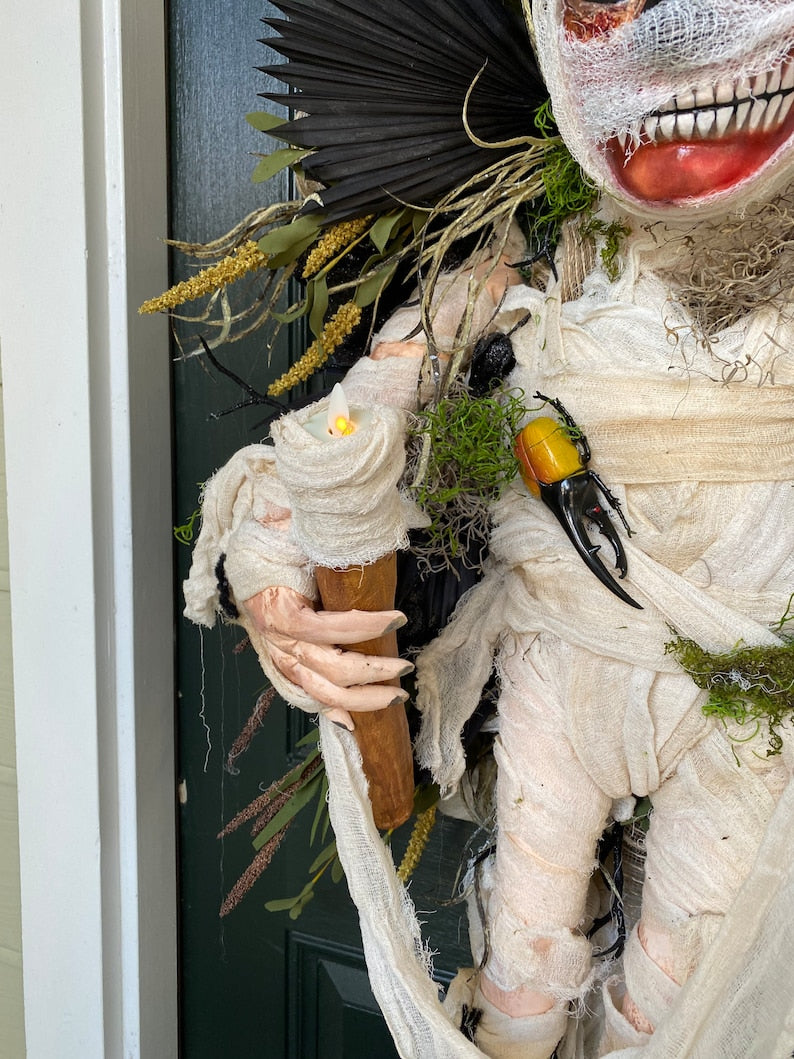 Mummy wreath, Halloween wreath, mummy decor, Halloween decor, Halloween party wreath