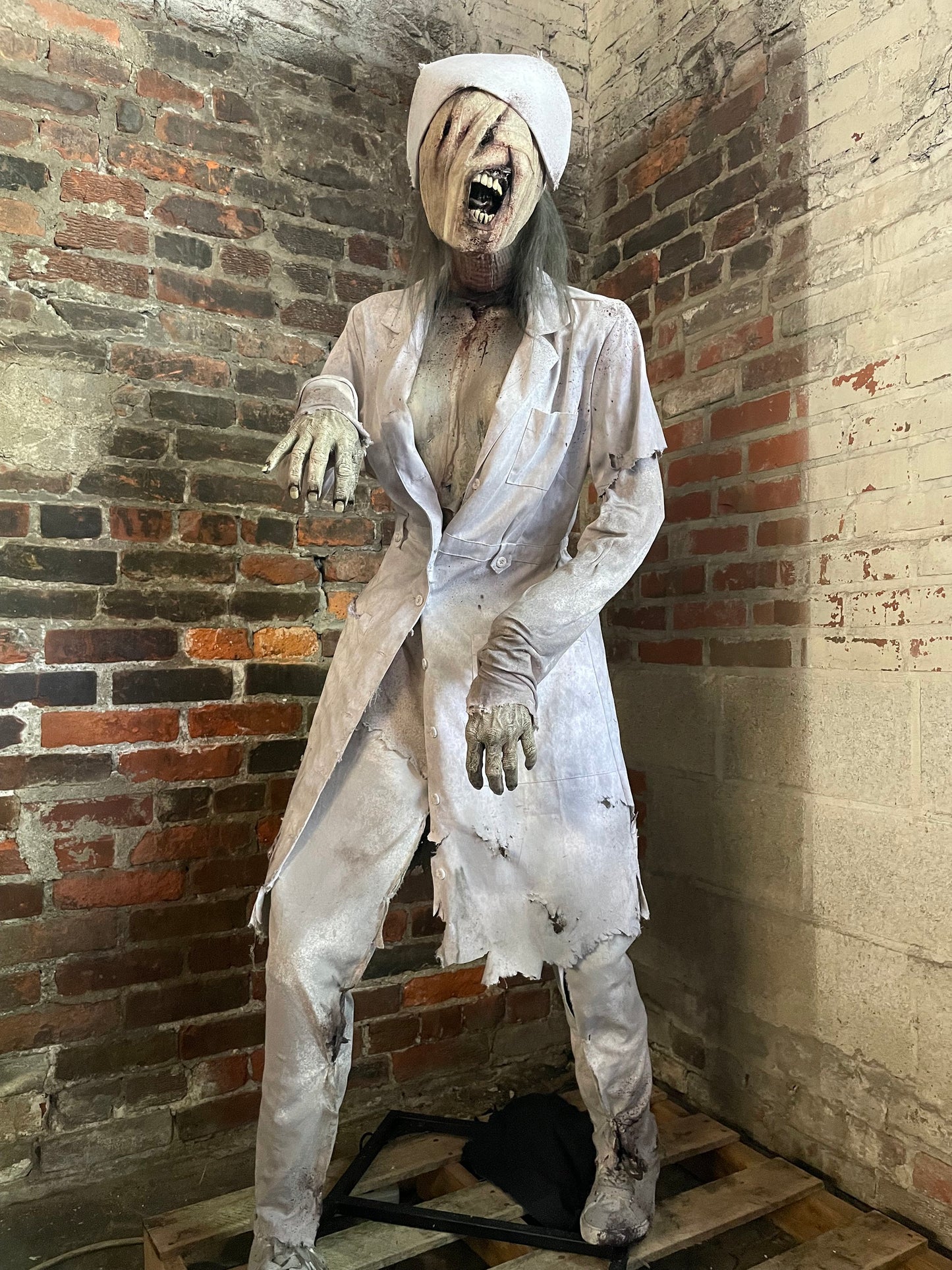 Rotating Nurse