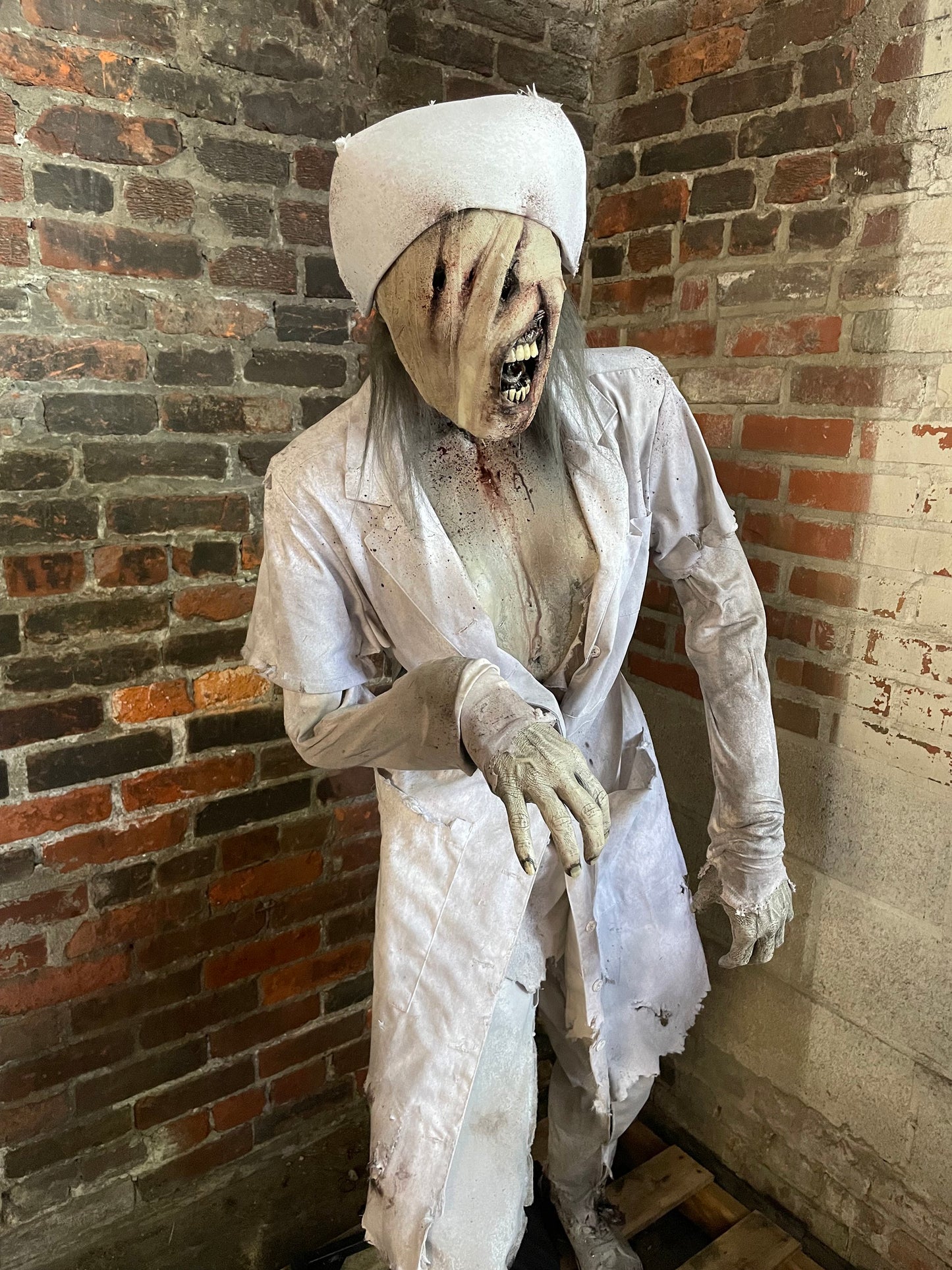 Rotating Nurse