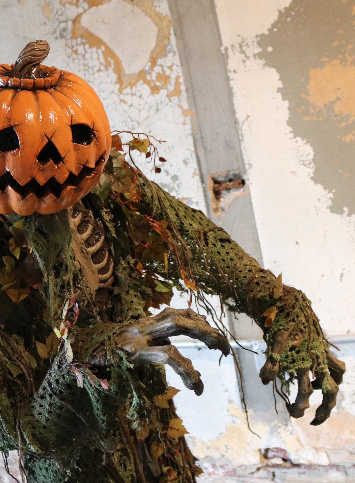 Rotating Pumpkin Monster