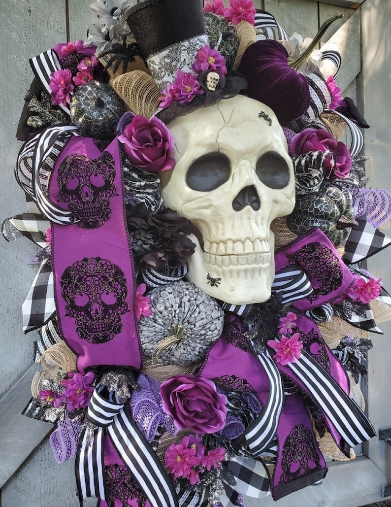 Halloween Wreath, Gothic Wreath, Skull Wreath, Skeleton Wreath, Scary Halloween Wreath, Spooky Decor, Halloween Decor